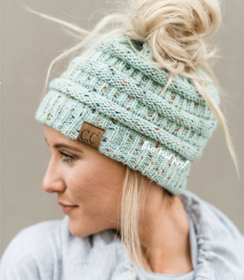 womens stocking cap with ponytail hole