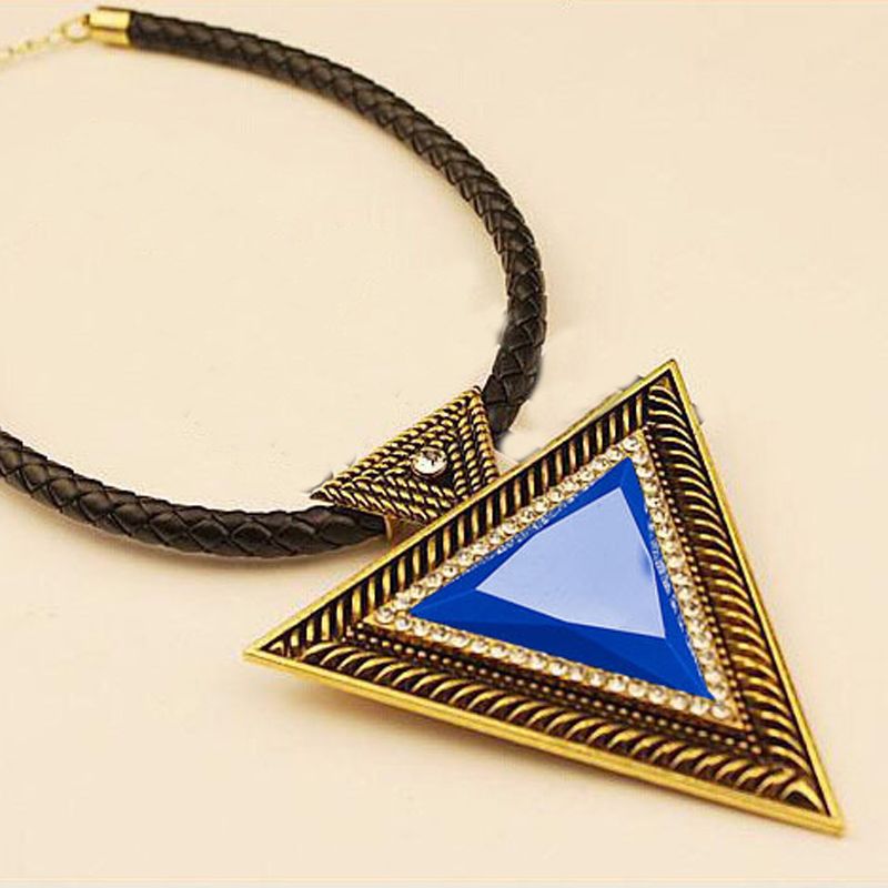 Black Choker Vintage Leather Pendant Women Triangle Necklace Sweater Chain