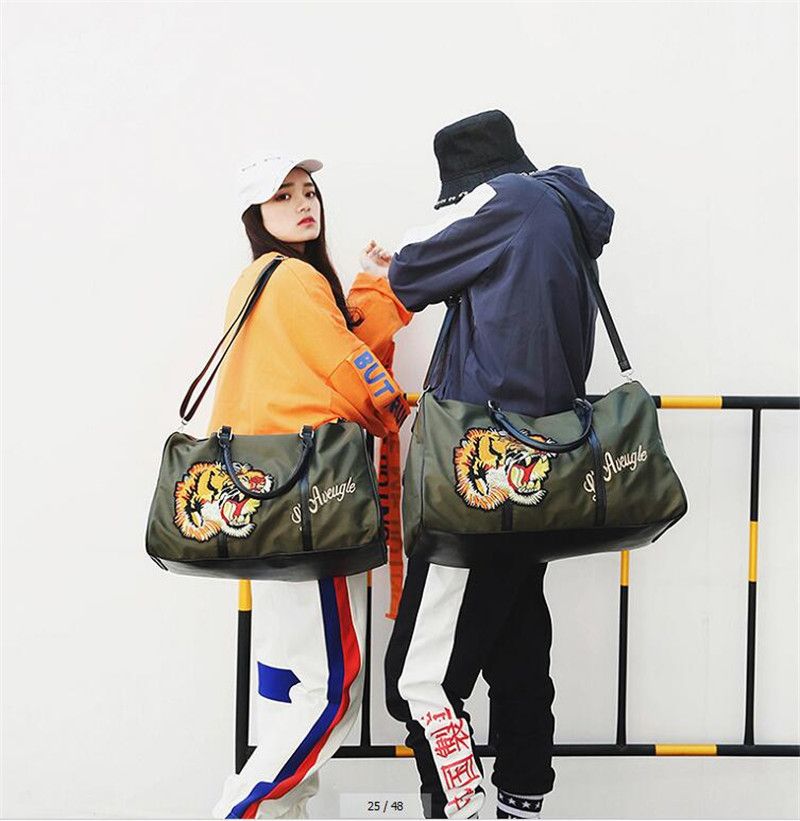 Compra Tiger Head Bolsa De Deporte Bolsas De Hombro Bolso Mujer Hombre  Gimnasio Bolsas De Viaje De Fitness Deportes Al Aire Libre Bolsas De Gran  Capacidad Equipaje Unisex PHV Barato | Entrega