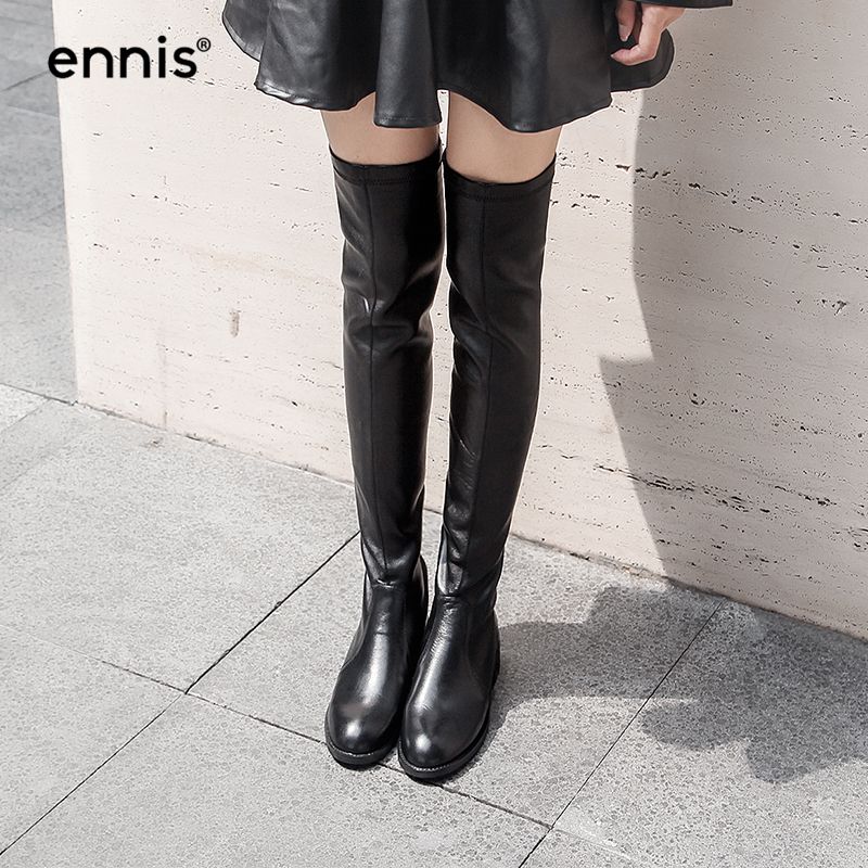 stivali alti con cerniera dietro