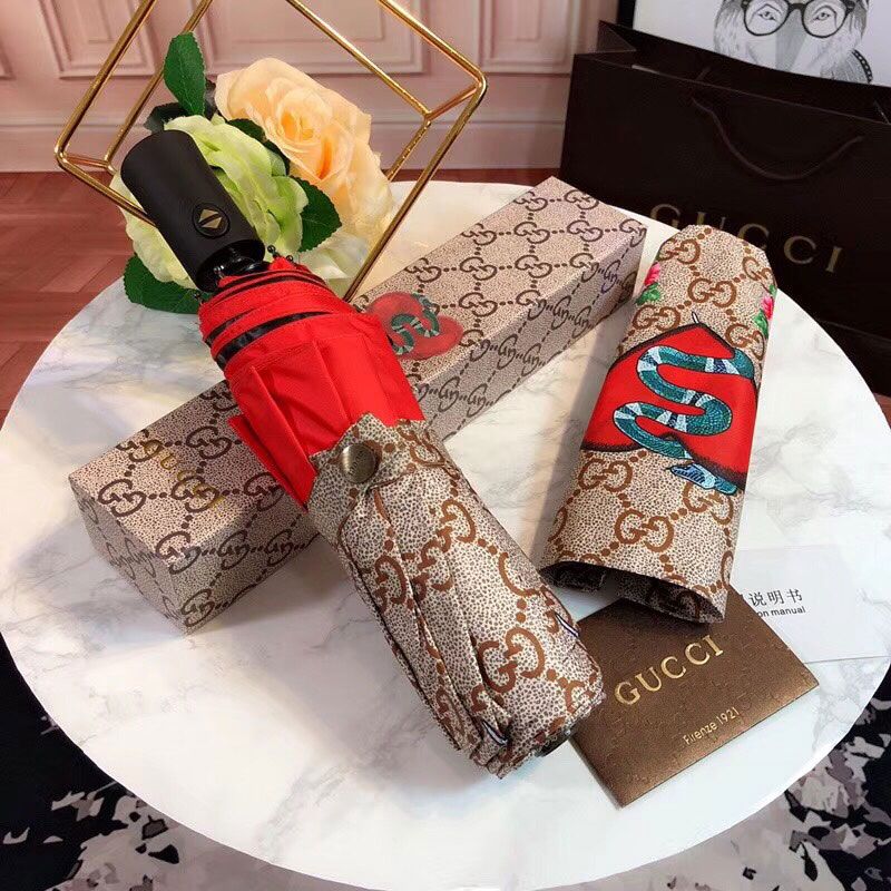 2019 NEW Fashion Classic Pattern Animal Logo Umbrella For Women 3 Fold Classic Umbrella With Gift Box And Bag Rain Umbrella VIP Gift From Ivy8848,