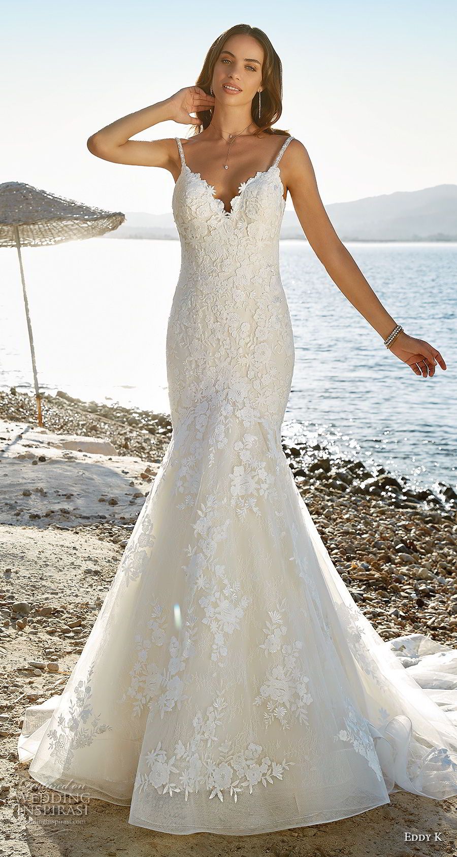 wedding dresses with thin straps
