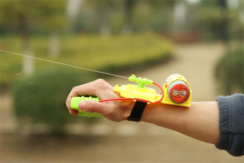 Acheter été En Plein Air Jouet Pistolet Arrosage Eau Araignée Spider Man Tir De Pistolet à Eau Pour Piscine Plage Poignet Buse Atteindre Le Pistolet à