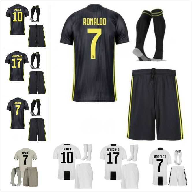juventus champions league kit
