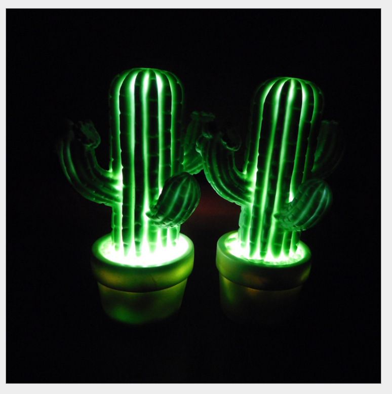 Cactus LED Night Light 3D Desk Table Lamp Home Party Decoration Battery Powered 