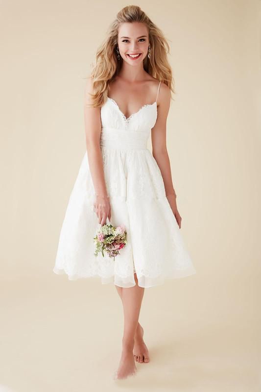 Discount 2018 Short Beach Wedding Dresses Country Cheap A Line Lace Spaghetti Straps Knee Length Backless Wedding Bridal Gown Vestido De Novia Wedding