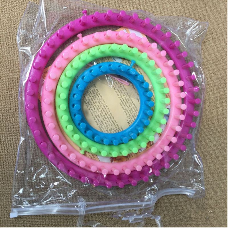 2019 4 Size Diy Tool Kit Plastic Round Circle Creative Hat Scarf Sweater Circle Looms High Quality Hand Knitting Knit Loom From Yuhuicuo 17 56
