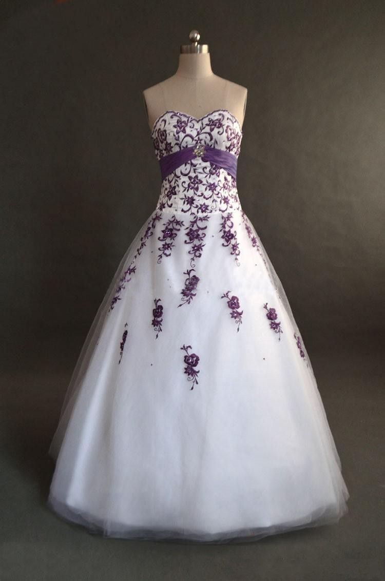 Vestido de novia blanco online con morado