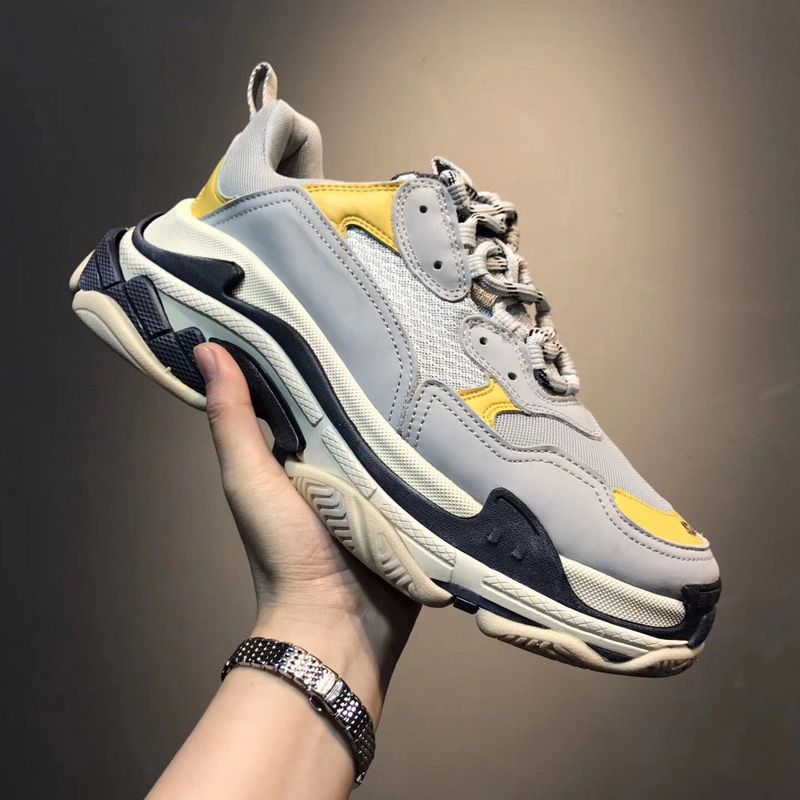 chaussure triple s