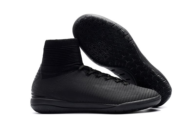 futsal shoes black