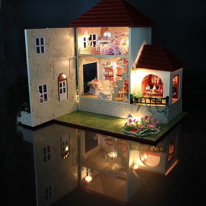 wooden dolls houses for toddlers