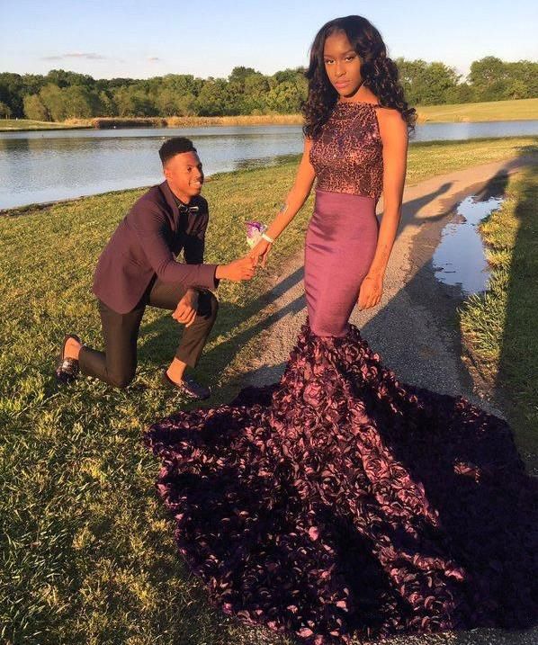 2017 Luxury Vintage Burgundy Prom Dresses Jewel Neck Sequined Evening Dresses Mermaid Handmade Flower Long Sweep Train 2018 Prom Dresses