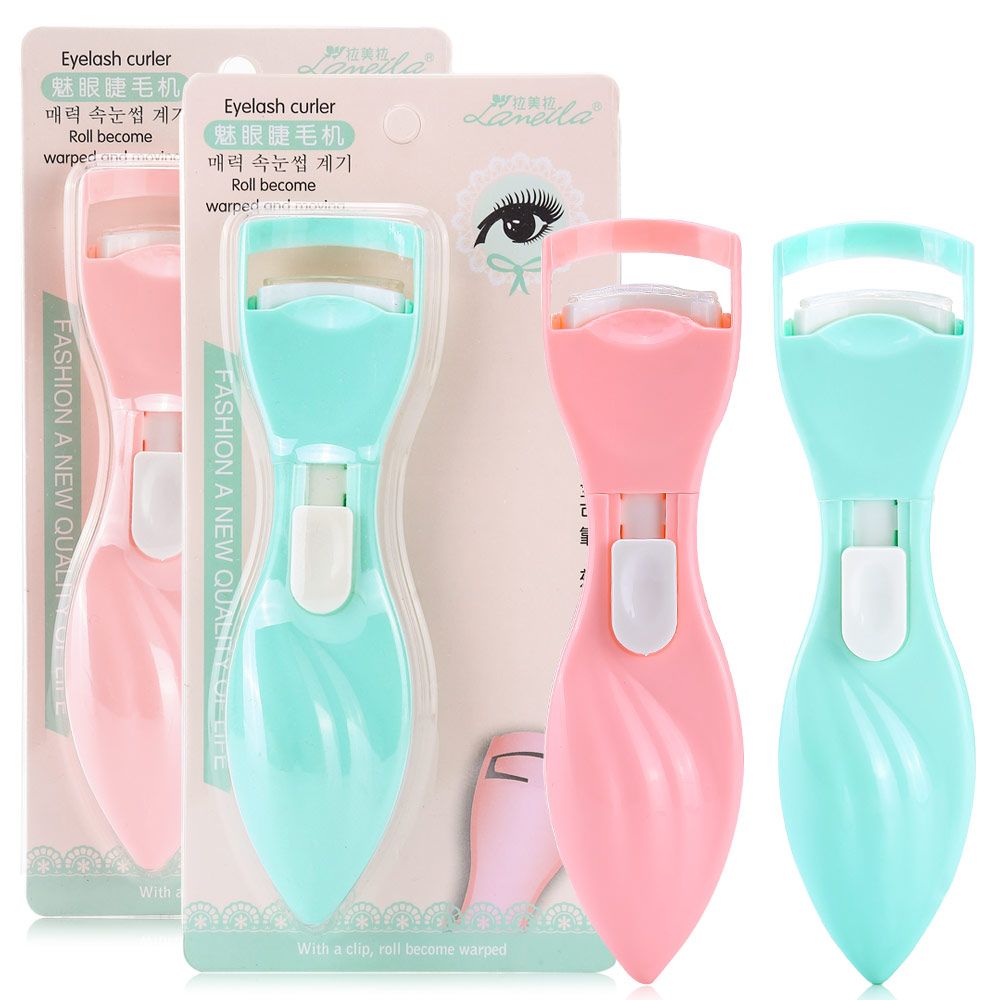 plastic eyelash curler