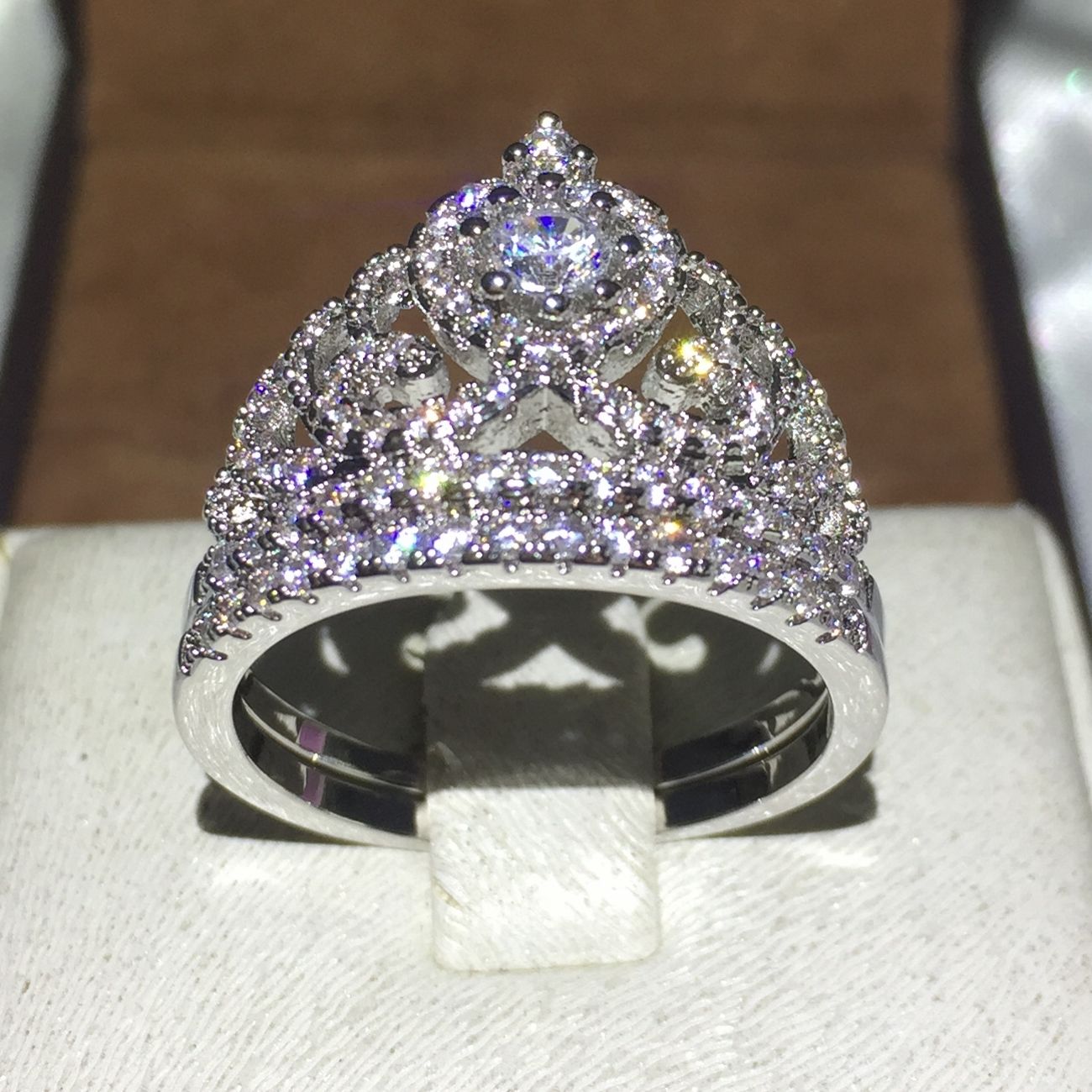 Frauen 925 Silber Überzogene Prinzessin Wedding Band Zirkon Crown Ring Schmuck^
