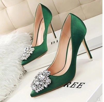 dark green heels for wedding