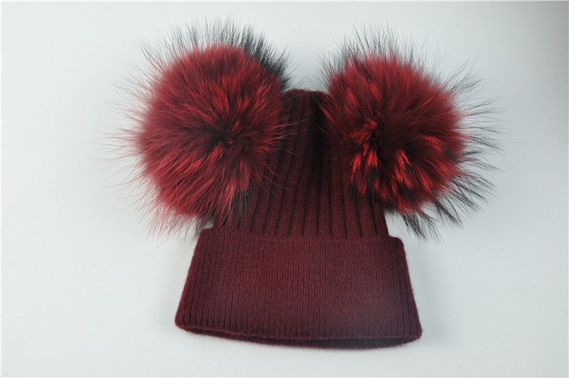 Wine red match fur