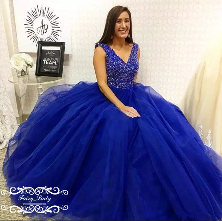 Vestidos quinceañera azul real deslumbrante rhinestone cristalino Vestidos de quinielas 2018 con cuello en v