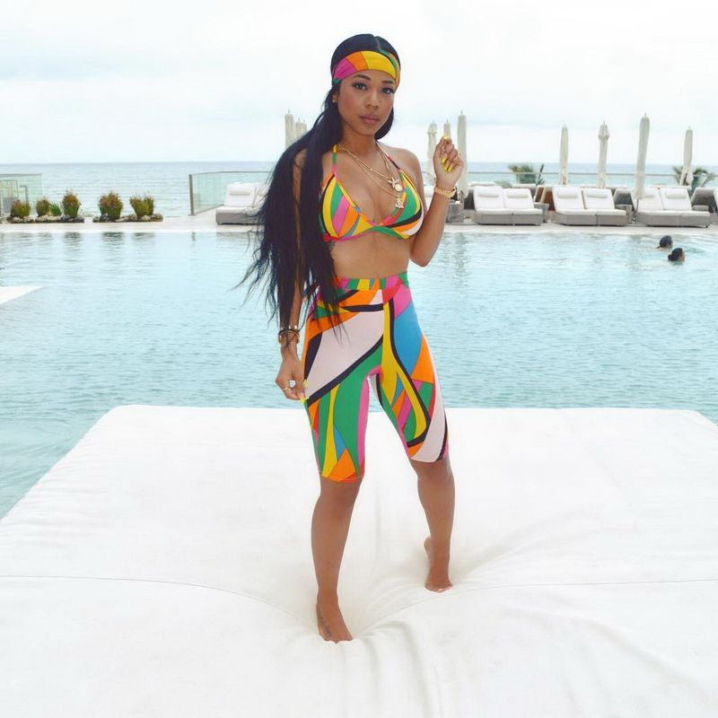 summer beach outfit for women