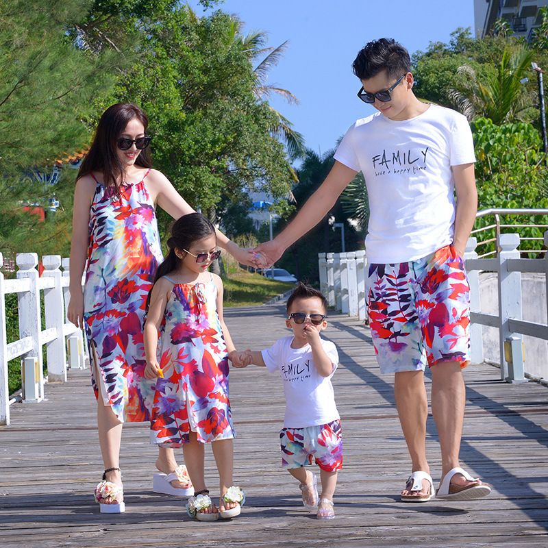 roupas de praia iguais para familia