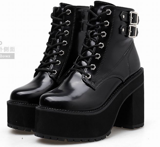 winter motorcycle boots uk