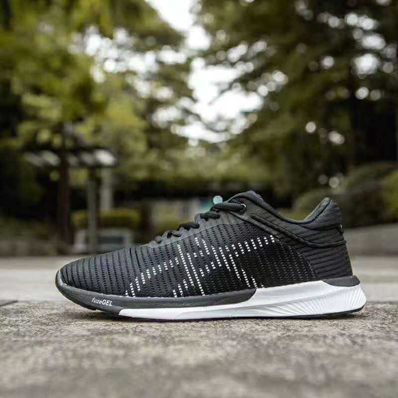 asics fuzex negras