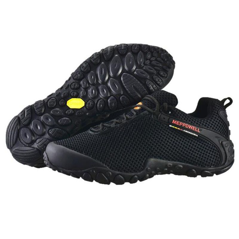 scarpa da trekking leggera