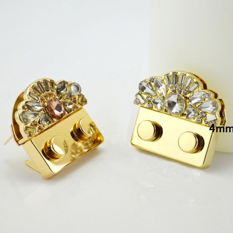 locking buckle hardware