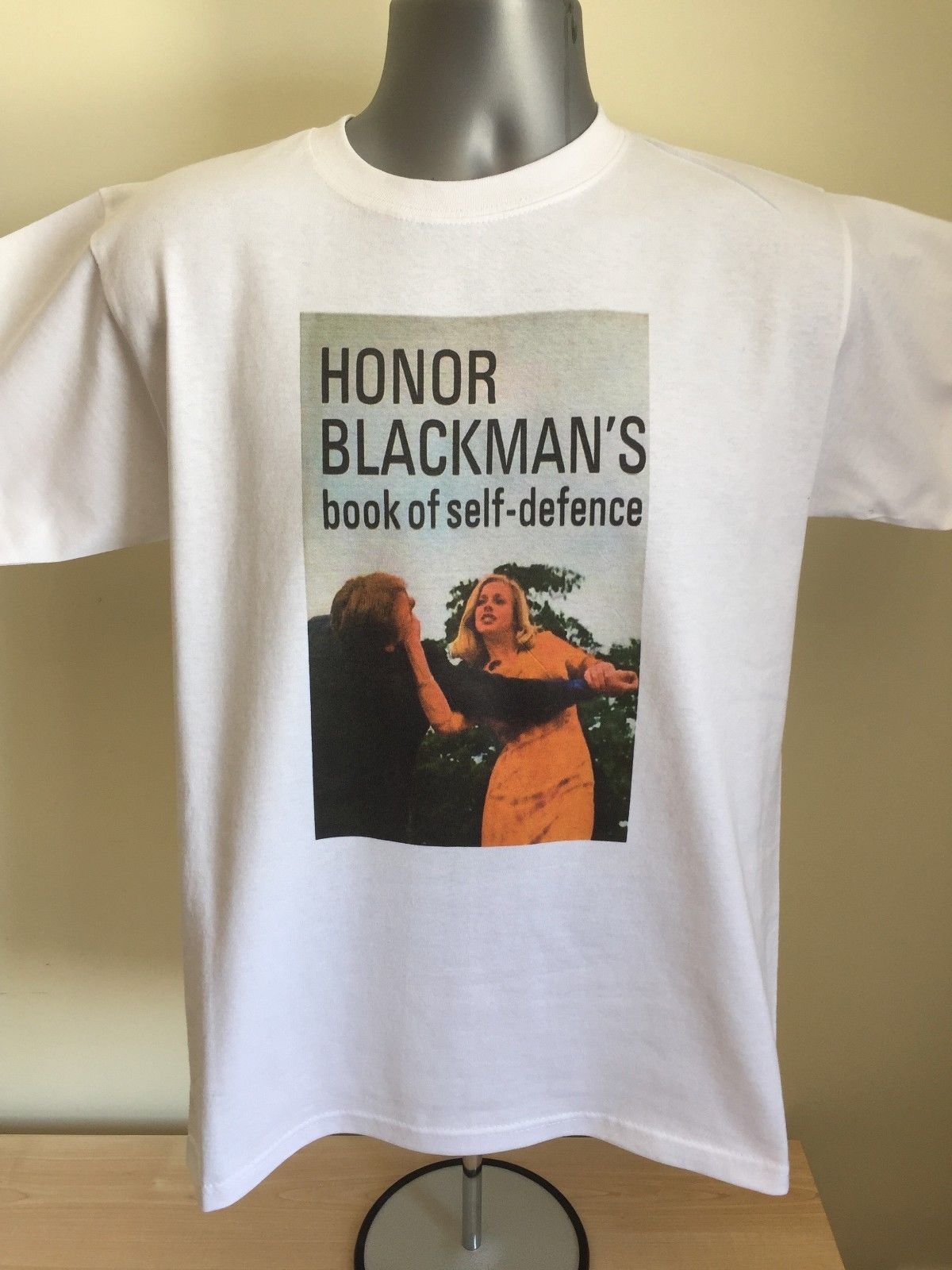 honor-blackman-self-defence-fan-t-shirt-avengers.jpg