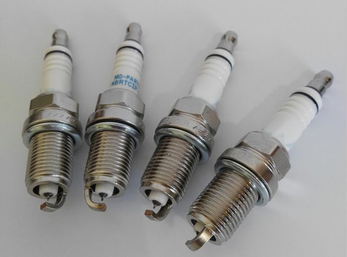 Engines & Components BOSCH LPG IRIDIUM SPARK PLUG SET FOR MITSUBISHI
