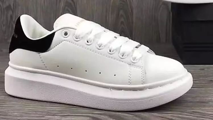 Acquista 2018 Scarpe Casual Bianche E Nere Fashion Design Scarpe Sneakers  Da Donna Comode E Belle Scarpe Casual Da Uomo Sono Estremamente Resistenti  A 43,5 € Dal L5689192 | DHgate.Com