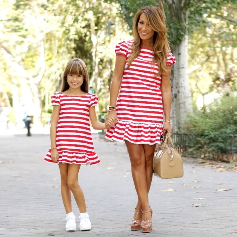 Compre Mãe E Me Mãe E Filha Vestidos Listrado Mãe Filha Vestidos De Manga Curta Menina Big Sister Família Look Combinando Roupas Outfits De Childrenboutique, $55,46 | Pt.Dhgate.Com