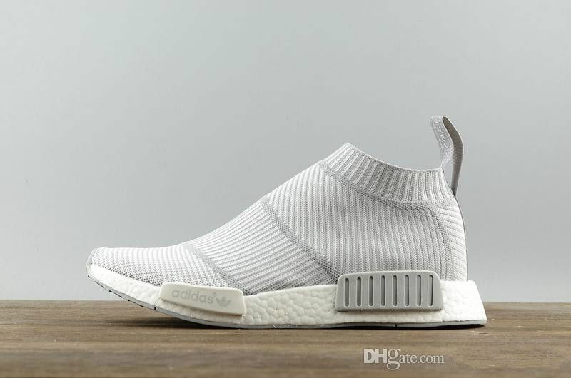 nmd r1 sock