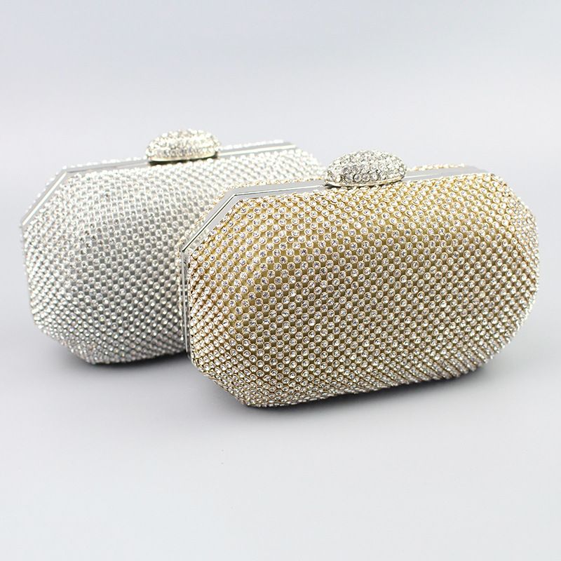 trendy clutches 2018