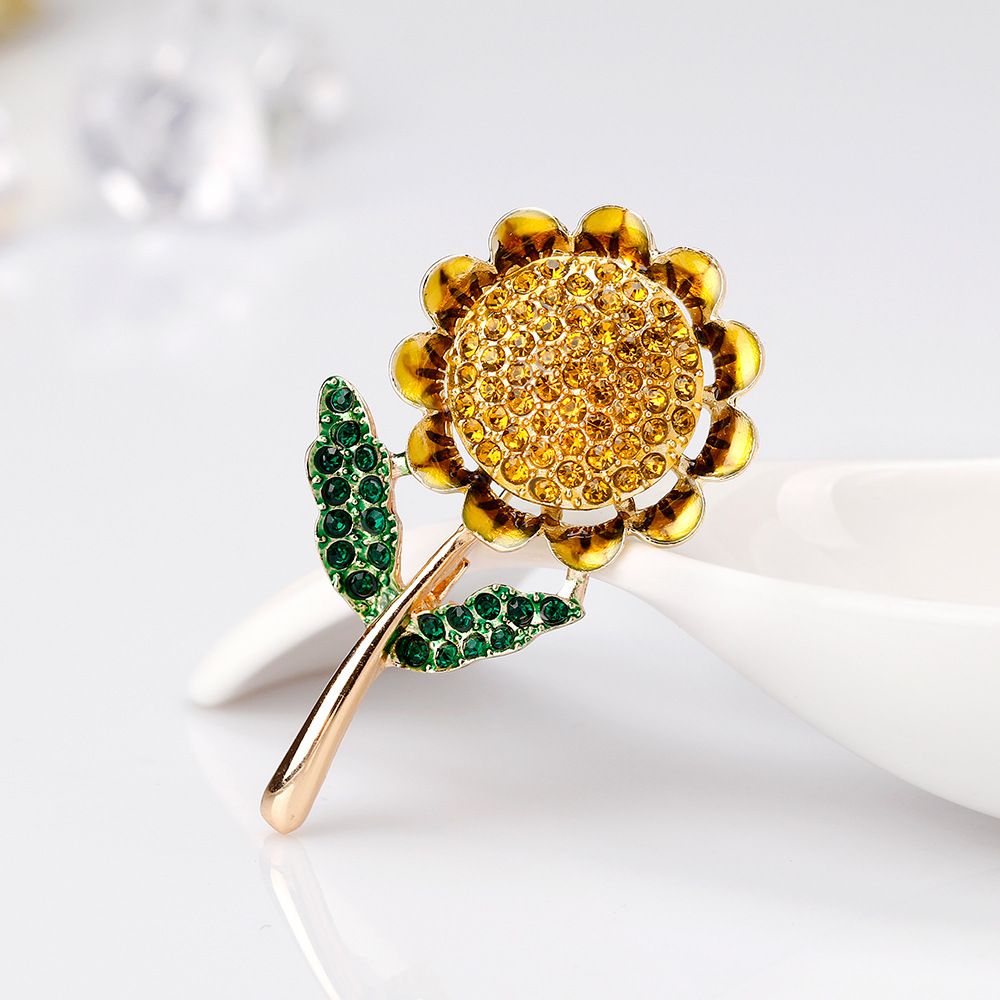 Designer pins 2025 & brooches