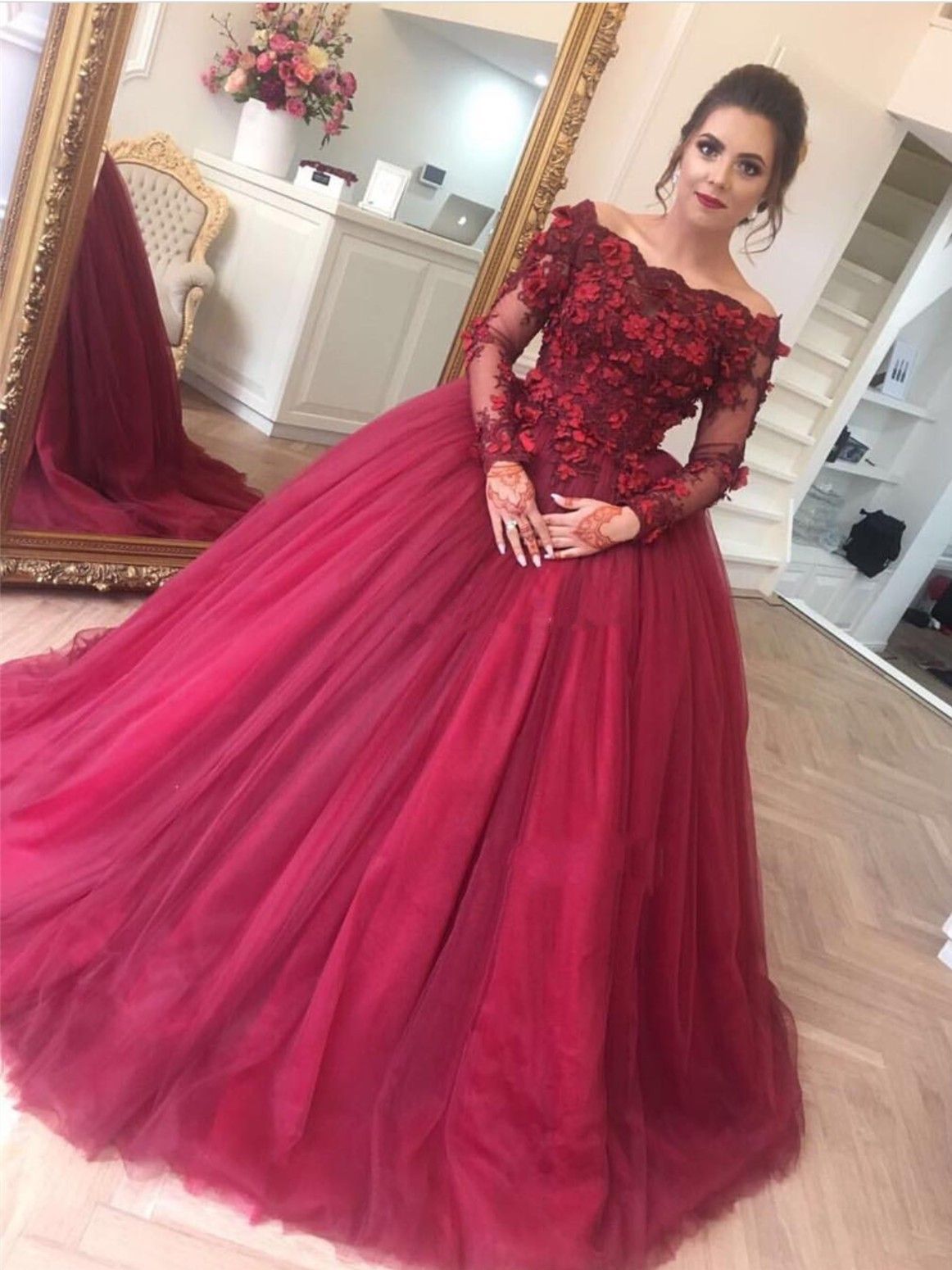 Lujoso vestido de bola de manga larga Vestidos de quinceañera Rojo vino dulce Lace