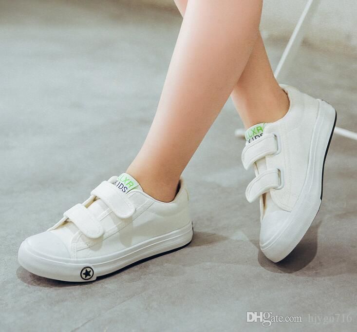 Compre Todos Los Nuevos Estilos De Pequeños Zapatos Blancos Para Niños S  Zapatos Casuales Color Puro Modelos Básicos es Tamaño 25 36 Yardas A 10,26  € Del Woerwofa666 | Es.Dhgate.Com