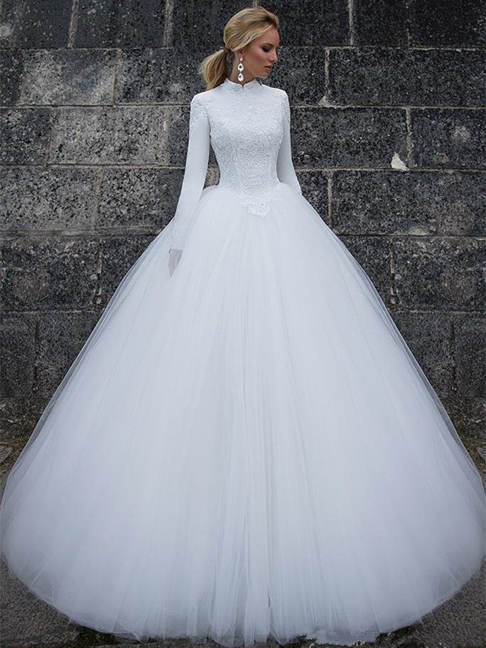 wearing white dress in dream islam