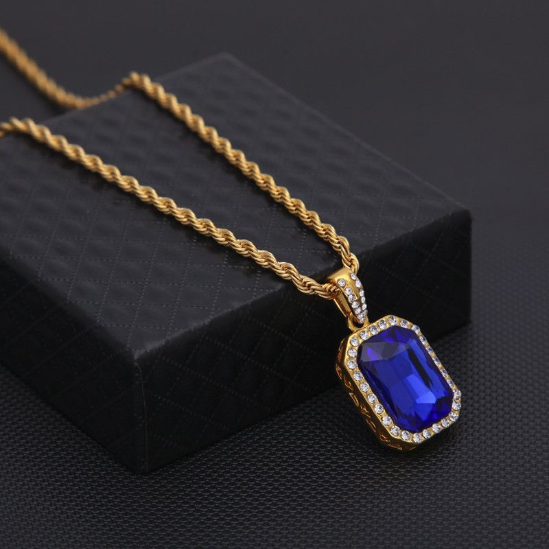 Blauw met touwketting