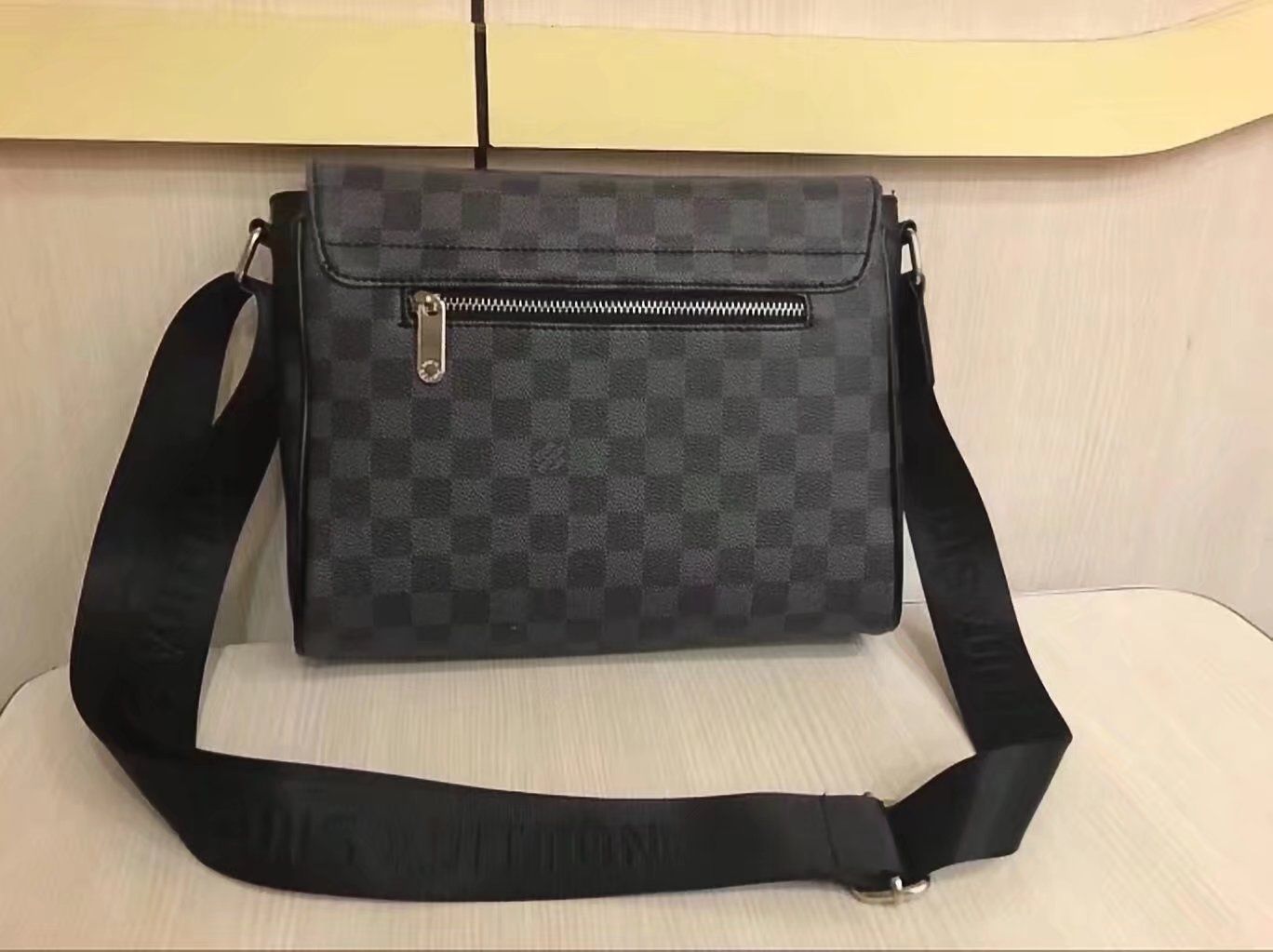 Compra LOUIS VUITTON Designer DISTRICT Bolsos De Hombro Hombre AAA +  Maletín De Negocios Bolsos De Mensajero MICHAEL 8 KOR Bolsos De Mano Clutch  GG Satchel LV Barato | Entrega Rápida Y