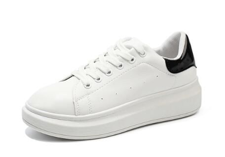 tenis blancos suela alta