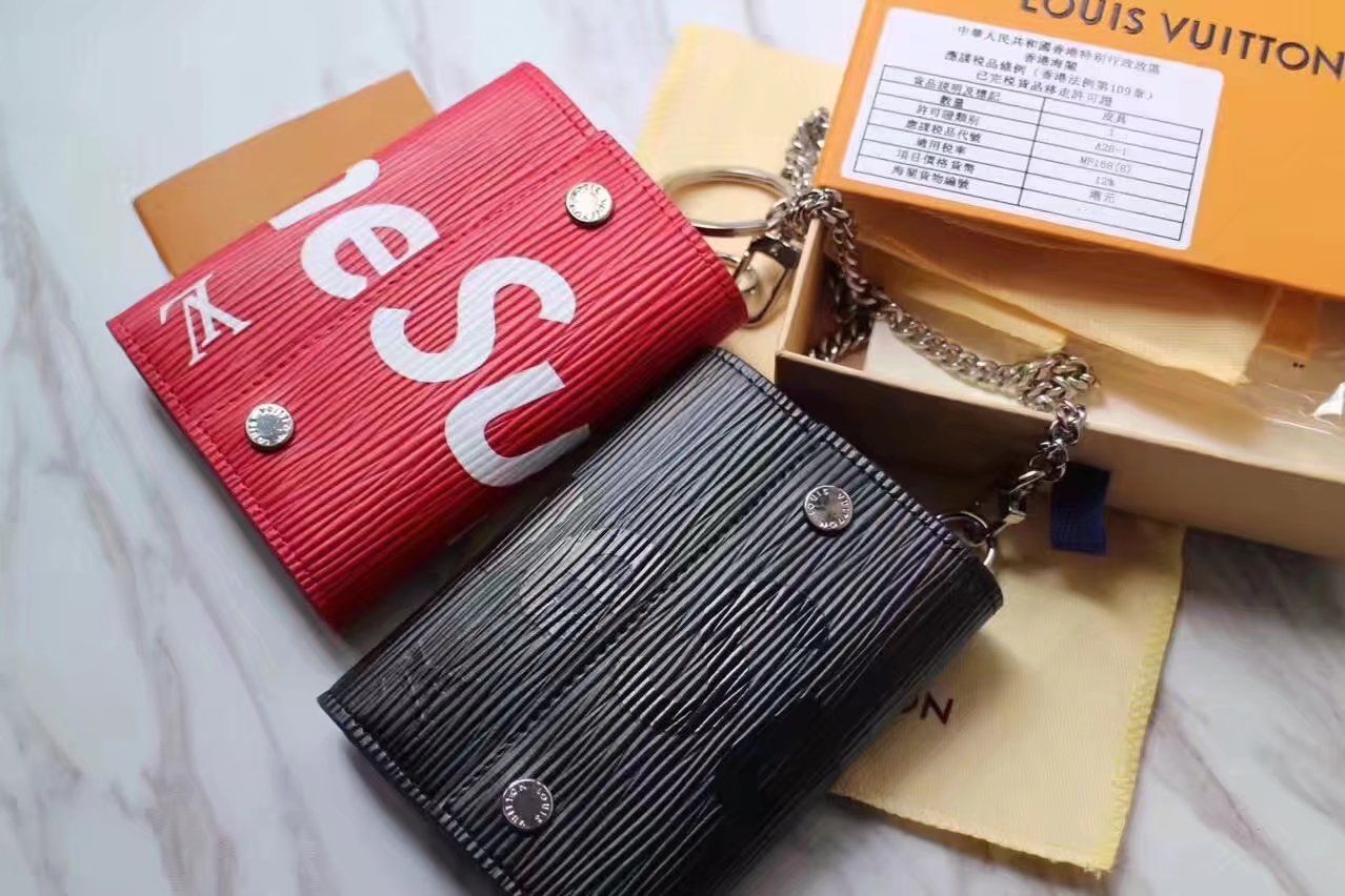 louis vuitton supreme purse