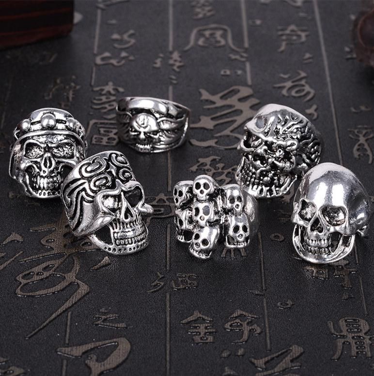 Retro Gothic Skull Ring: Carved Punk Style Antiqued.. - Image 5