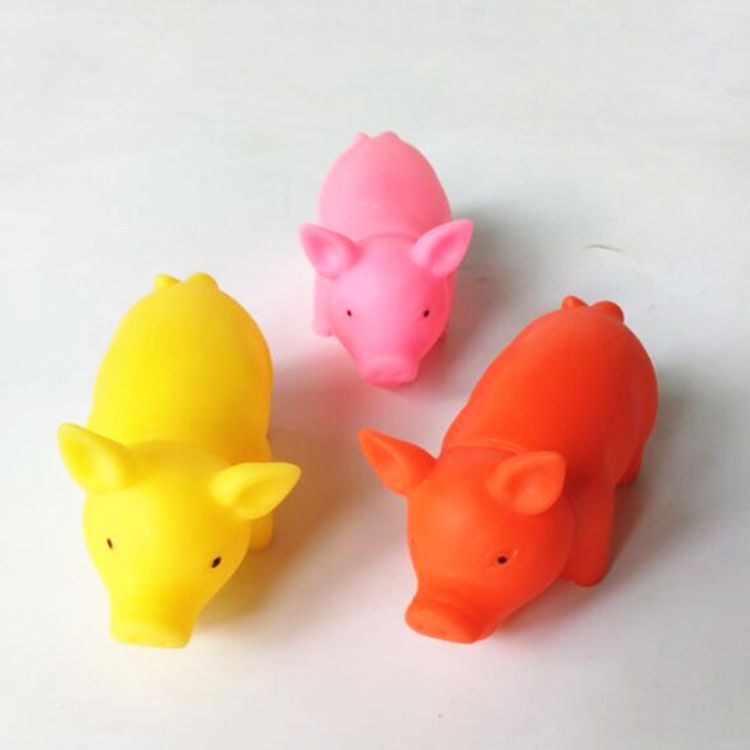 screaming pig toy