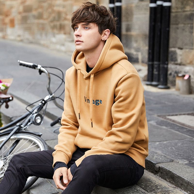 tan moletom com capuz outfit