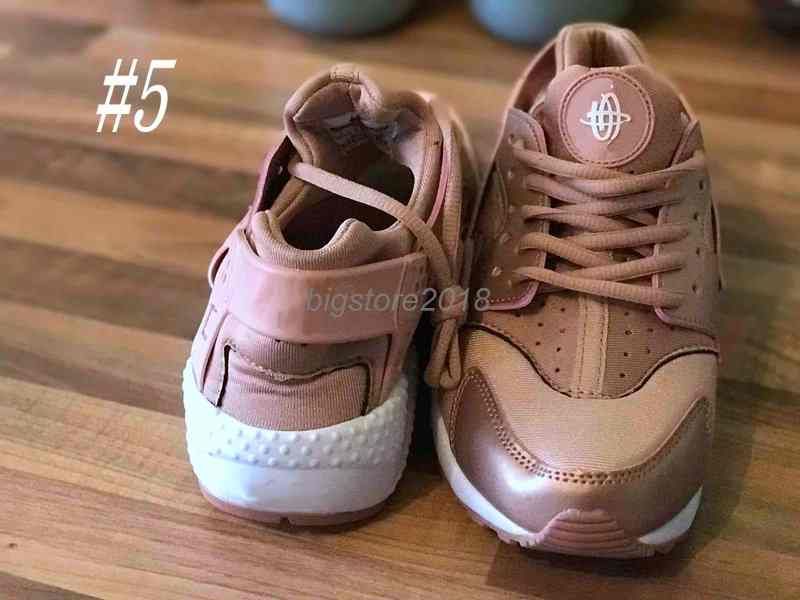 nike huarache doradas mujer