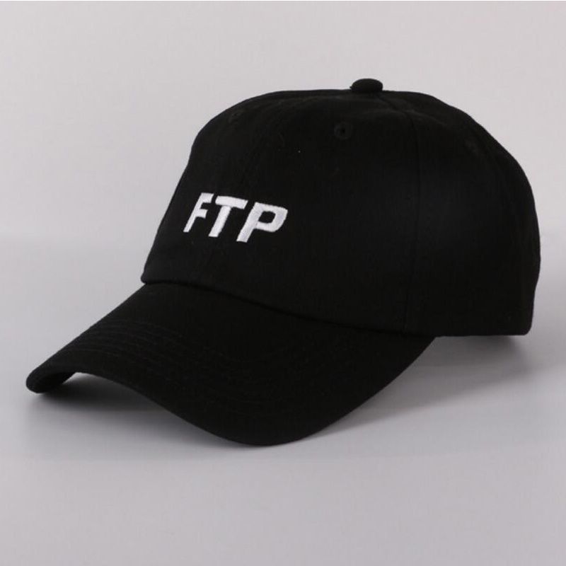 black baseball cap snapback
