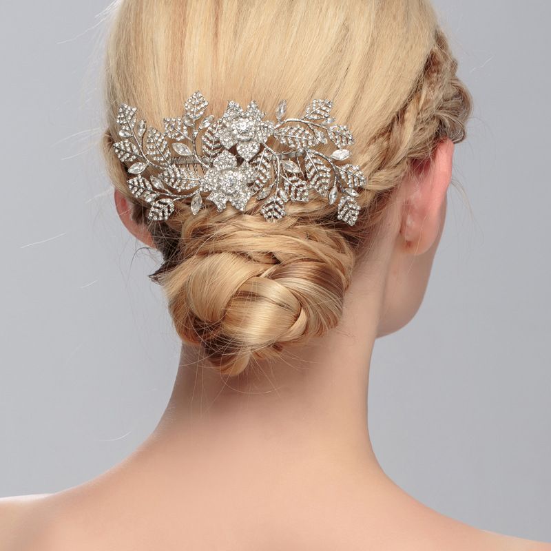 wedding hair with comb