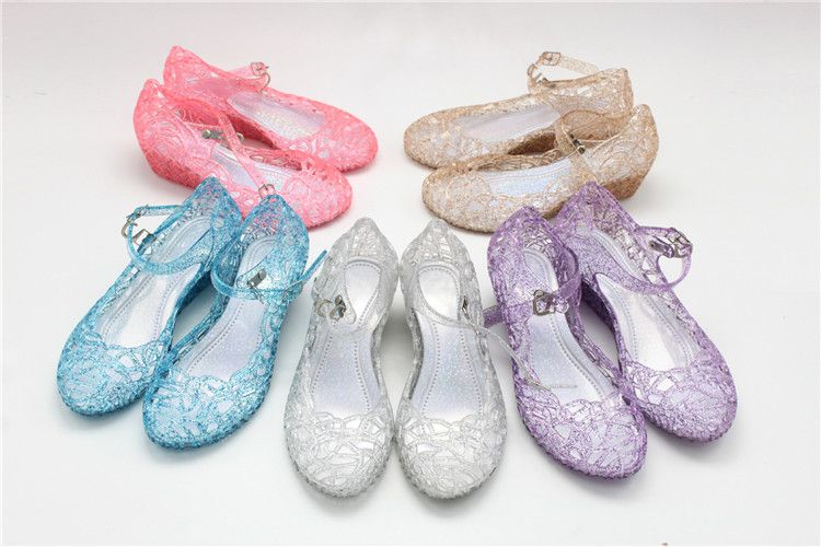 sapato azul de criança