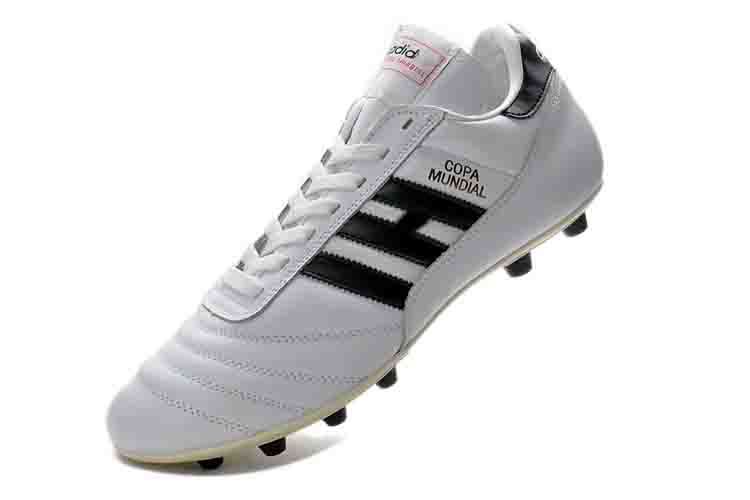 botines de futbol clasicos