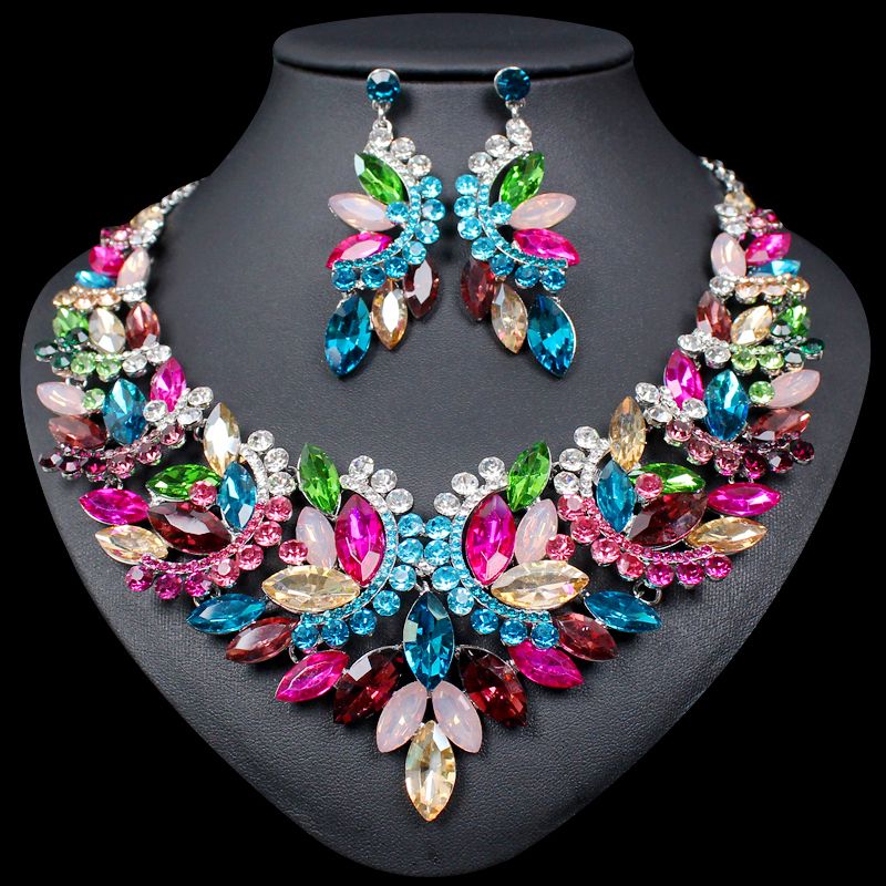costume necklaces for women